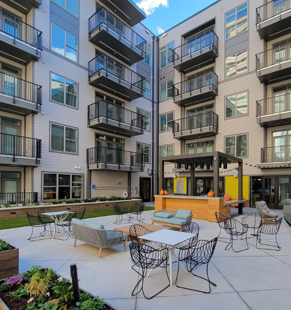 Link Apartments℠ 4th Street courtyard