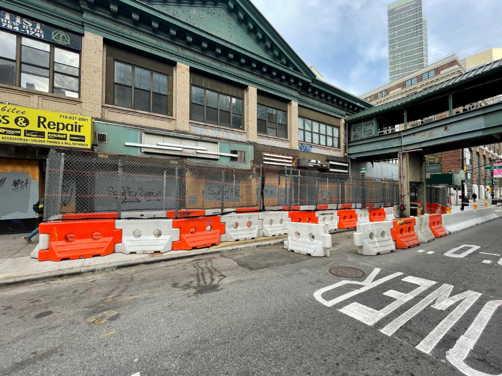 Reconstruction of Queensboro Plaza subway entrance